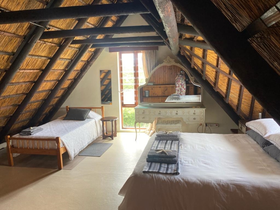 To Let 6 Bedroom Property for Rent in Stilbaai Wes Western Cape